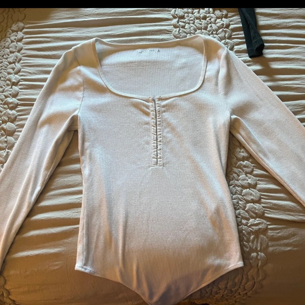 Abercrombie & Fitch Cream Fitted Long Sleeve Bodysuit